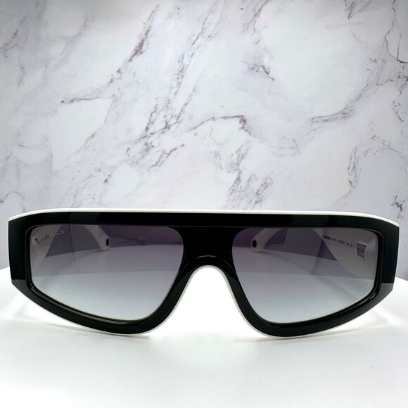 New CHANEL Sunglasses - Picture 3 of 16